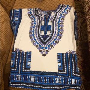 Women printed shirt (new without tags)